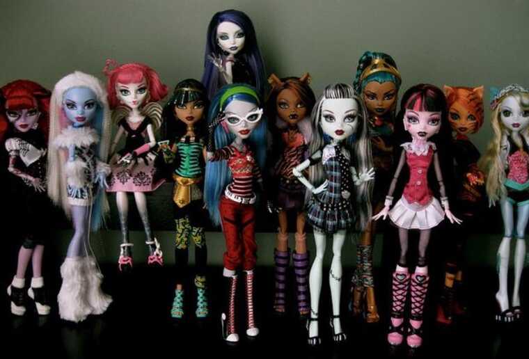 Monster High  :        