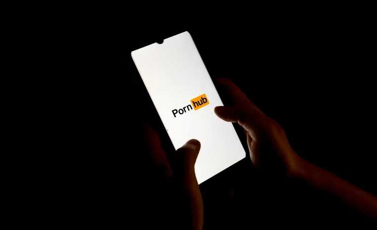   :    Pornhub  