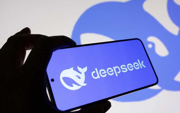 OpenAI     DeepSeek  