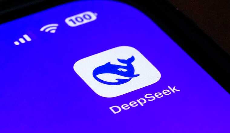 DeepSeek      ChatGPT,   